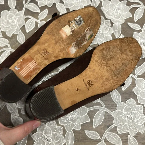Joan & David Brown Loafer Heel Suede Embossed Buckle Fringe Vintage Italy 10 - Picture 11 of 16